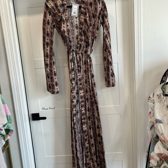 Lenny Maxi Dress in Rust Hudson Stripe
NOVELLA ROYALE size XS - Picture 2 of 4